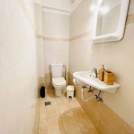 Clio Muse Apartment